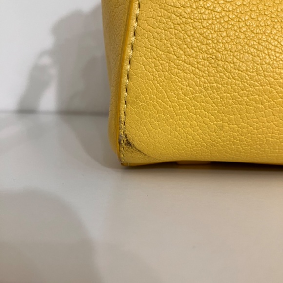 Authentic Givenchy Antigona - Picture 4 of 15